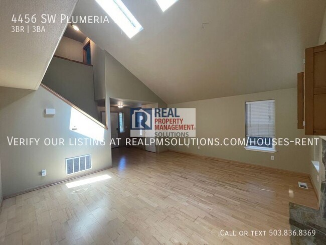 Foto del edificio - 4456 SW Plumeria Way