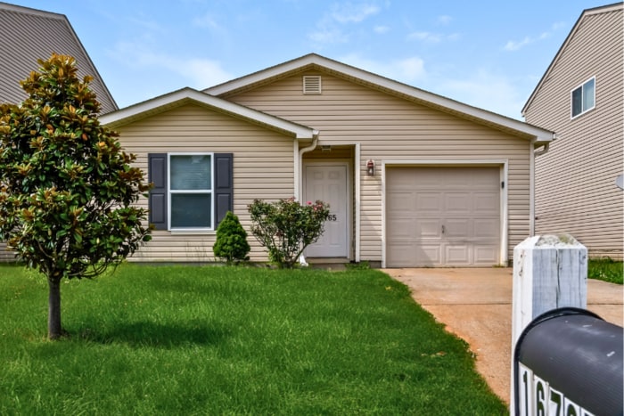 Primary Photo - 16765 Wellhouse Dr