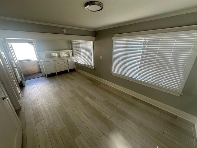 Foto del interior - 1117-1123 E. Appleton St