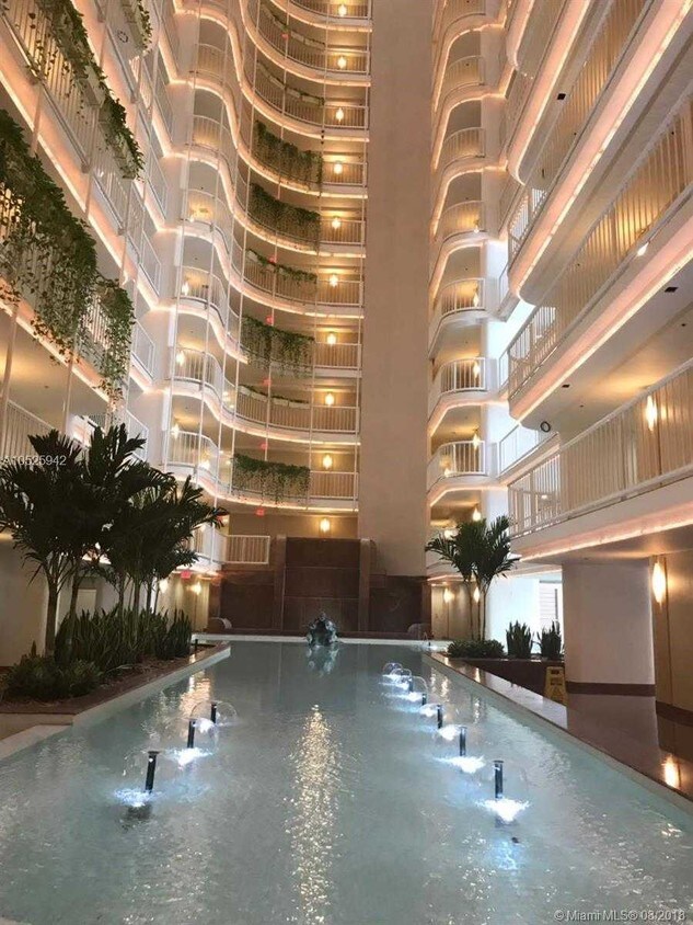 Foto principal - 1717 N Bayshore Dr