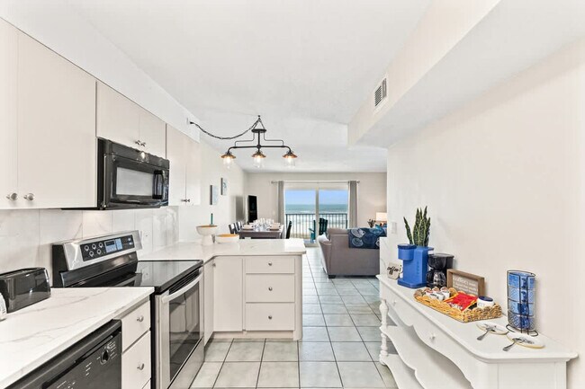 Foto del edificio - 8743 Thomas Dr