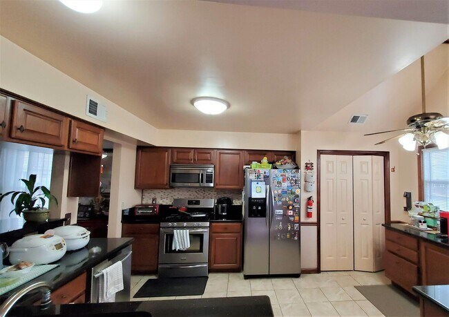 Building Photo - 3693 Light Horse Loop