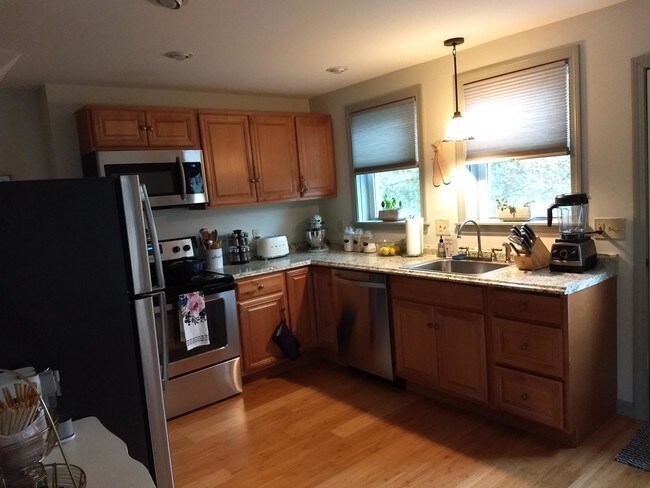 Building Photo - 106 Porpoise Way