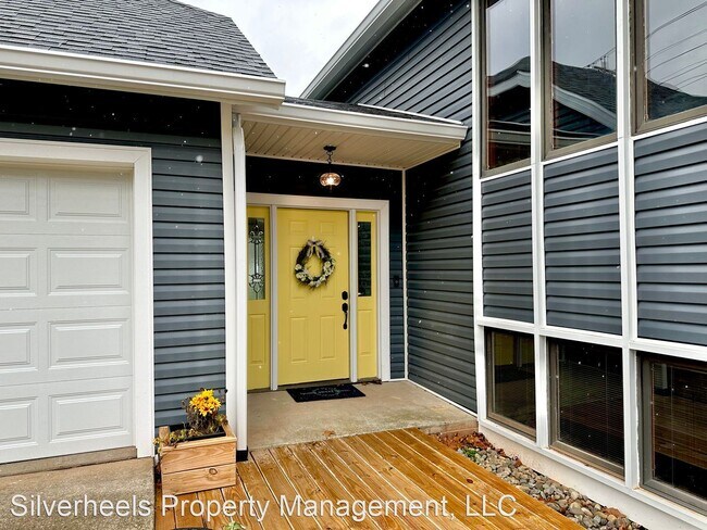Building Photo - 4 br, 2 bath House - 1096 Colegate Drive
