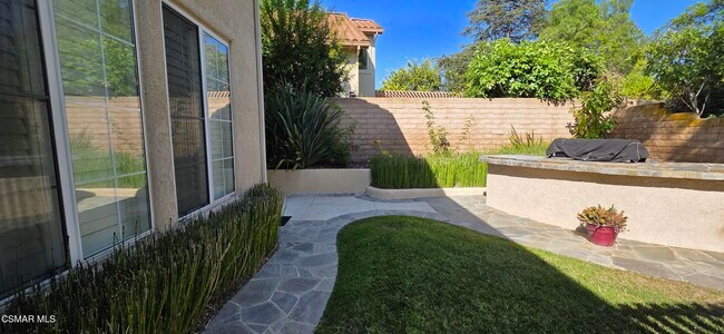 Foto del edificio - 2792 Sandhurst Ave
