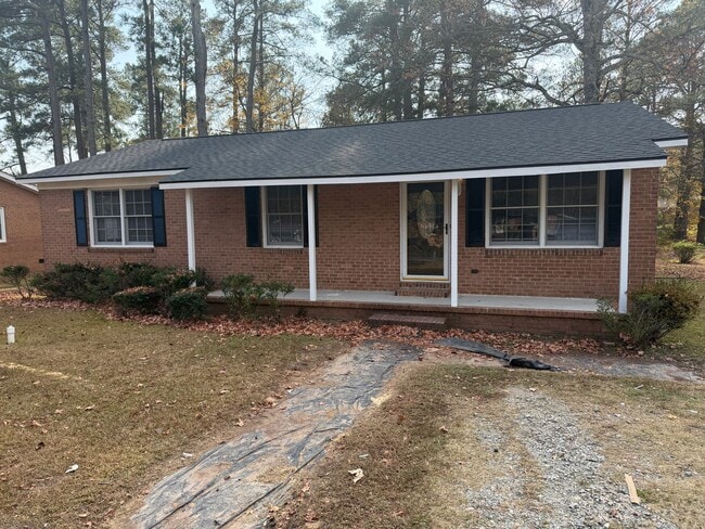 Building Photo - COMING SOON - RENOVATED HOUSE - NOW ACCEPTING APPLICATIONS