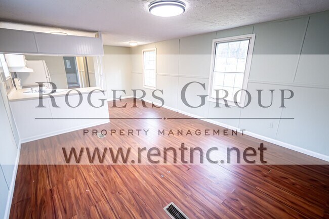 Foto del edificio - 321 Hidden Lk