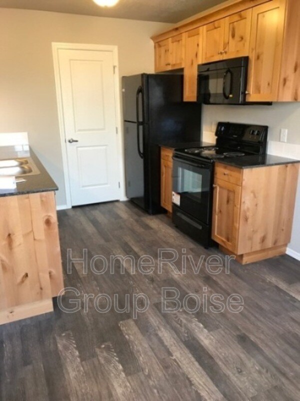Foto del edificio - 1326 S Edgewater Cir