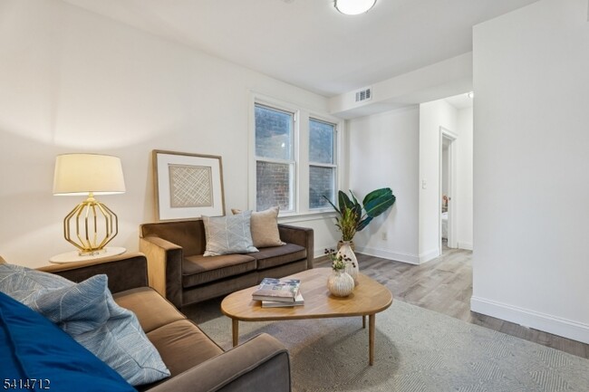 Building Photo - 9 Wheeler St