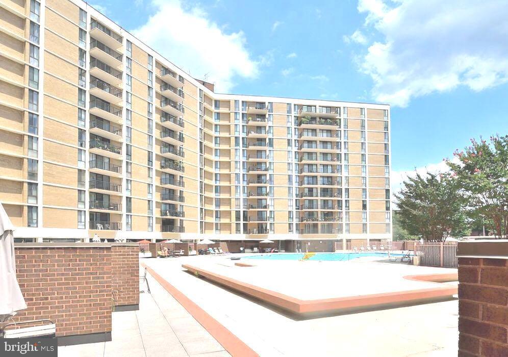 6800 Fleetwood Rd Unit 503, McLean, VA 22101 Room for Rent in McLean