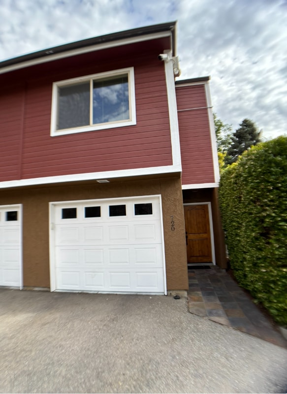 Building Photo - 720 E Lenz Ln