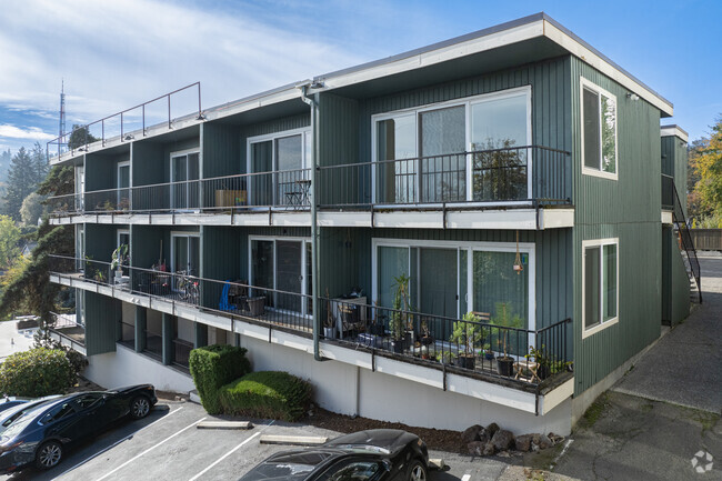 Exterior - Hilltop House Apts.