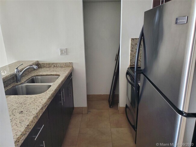 Foto del edificio - 800 N Miami Ave