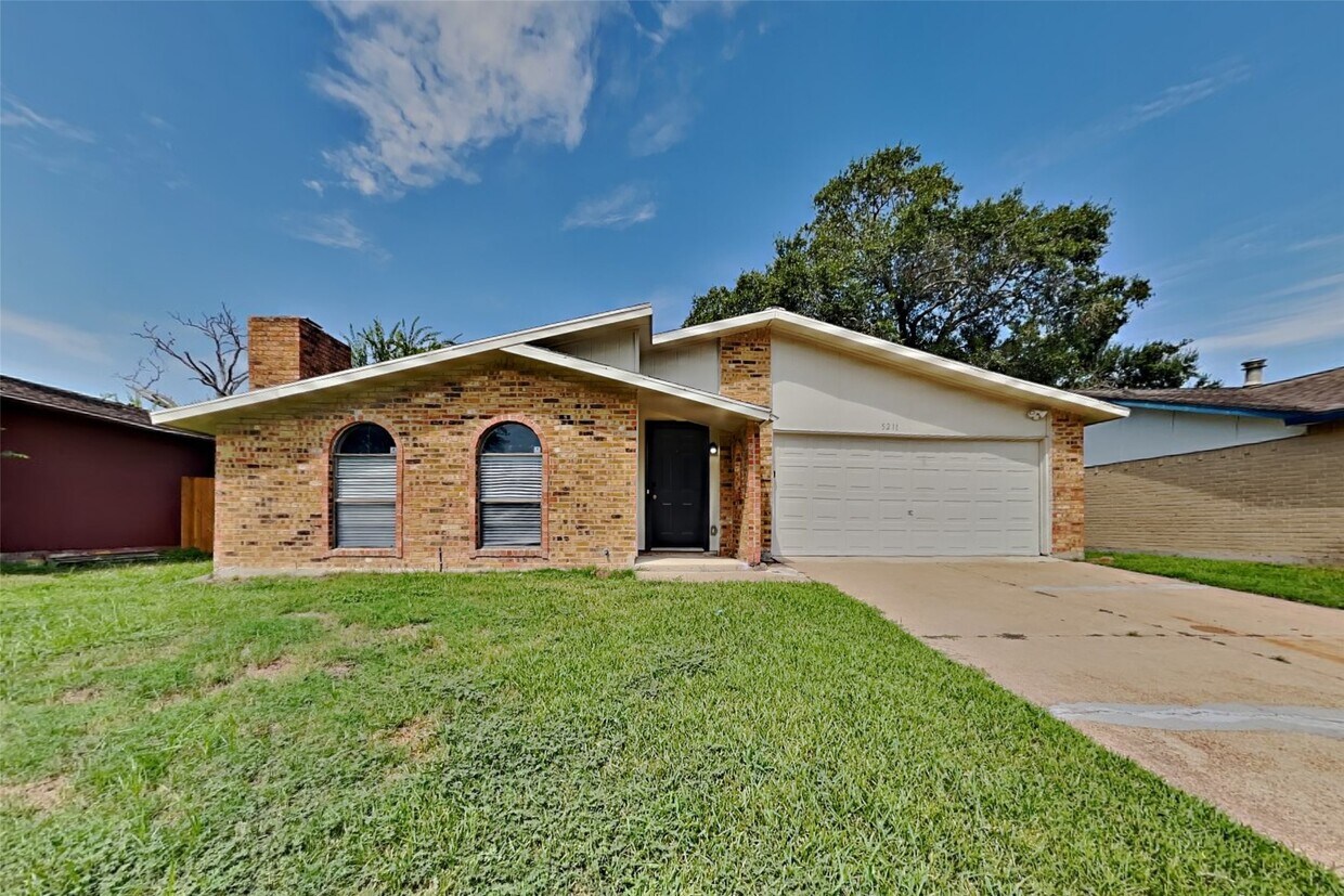 Foto principal - 5211 Girnigoe Dr