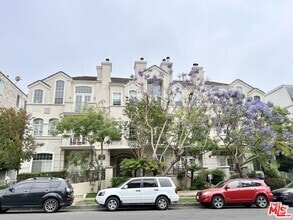 Building Photo - 11680 Montana Ave