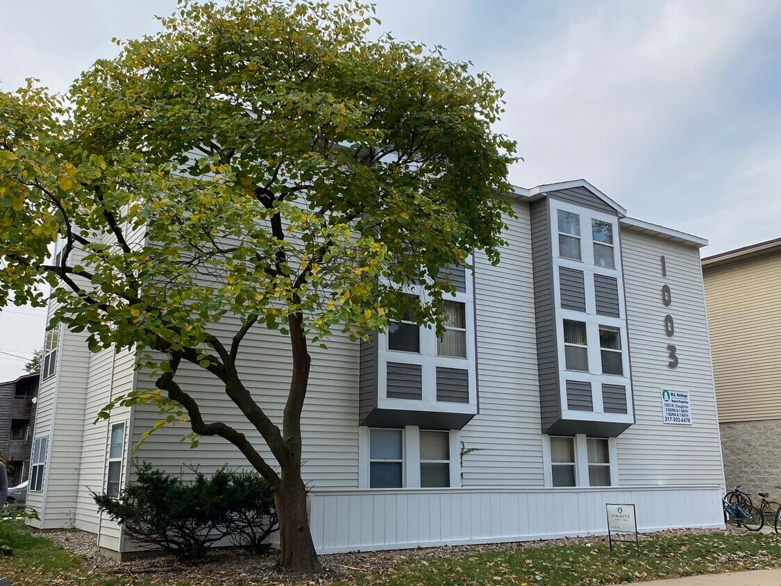 1003 W Stoughton Apartments in Urbana, IL