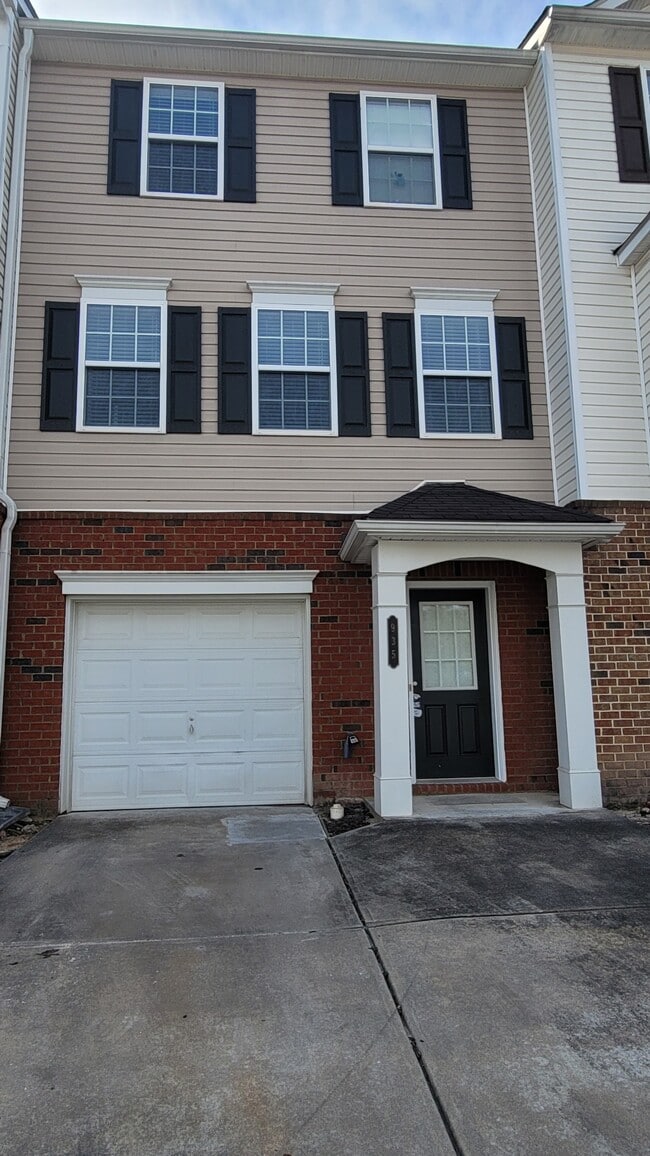 Building Photo - 935 Society Cir