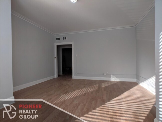 Foto del edificio - 3700 W Wrightwood Ave