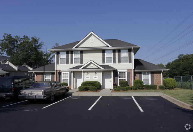 Building Photo - Magnolia Place