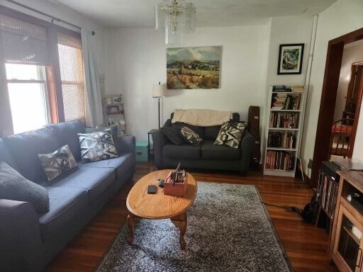 Foto del edificio - 65 Sturtevant Ave