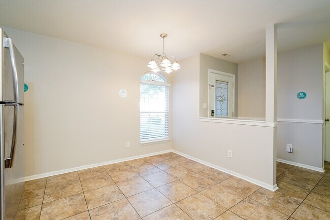 Foto del edificio - 535 Cahill Ln