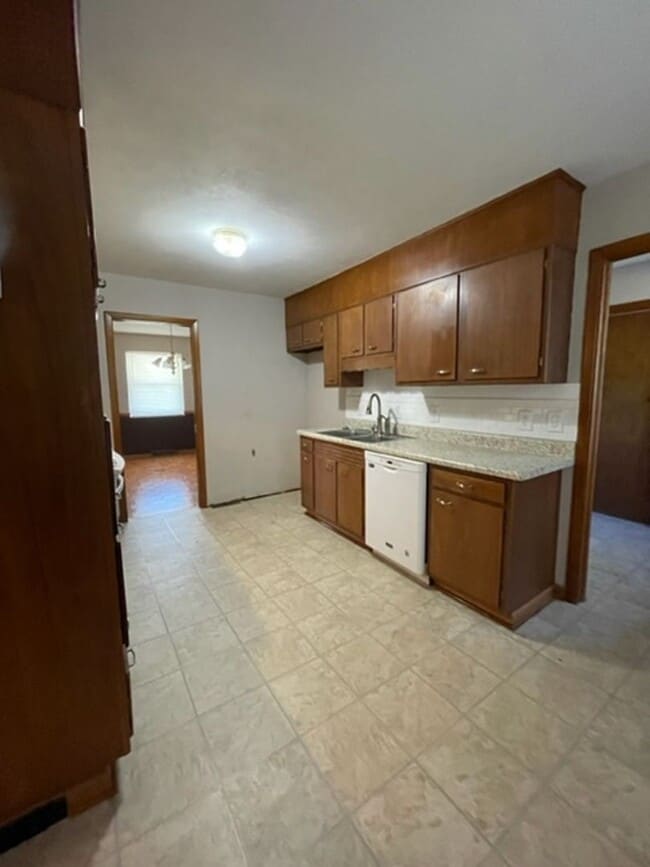 Building Photo - 942 Margaret Dr