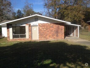 Building Photo - 5221 Teresa St