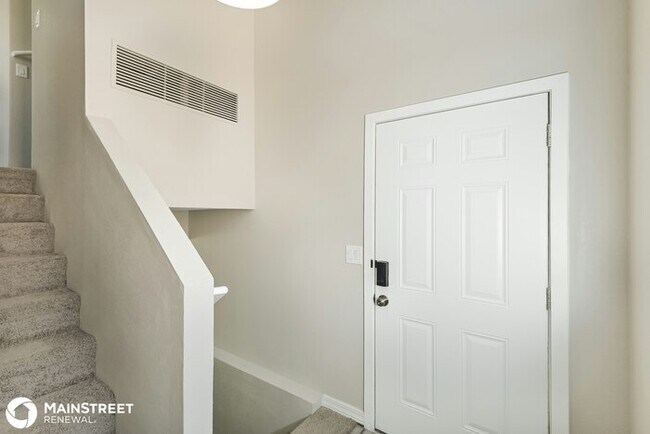 Building Photo - 1494 W Kennington Ave