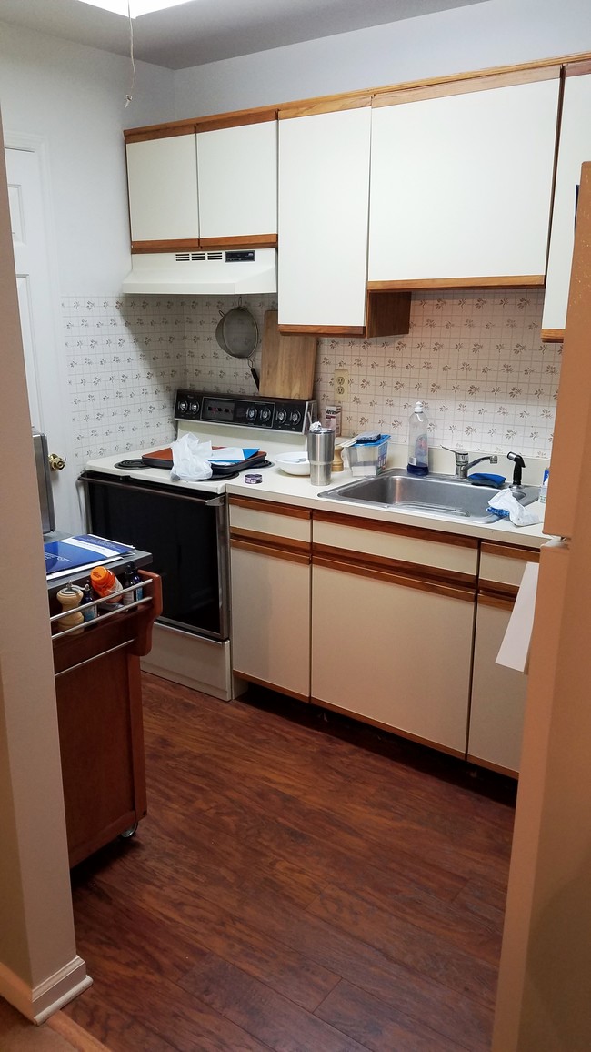 Unit B Kitchen - 150 Washington St
