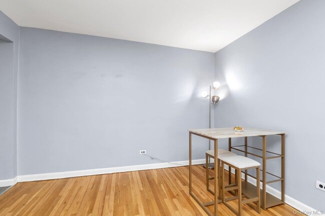 Foto del edificio - 84-19 51st Ave