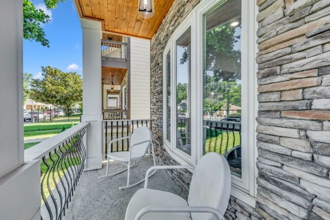 Foto del edificio - Brand NEW East Nashville 3 bedroom/3.5 bat...