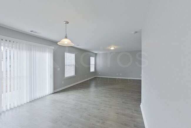 Building Photo - 108 Ebenezer Blf Wy