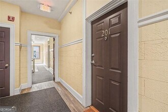 Building Photo - 2855 Peachtree Rd NE