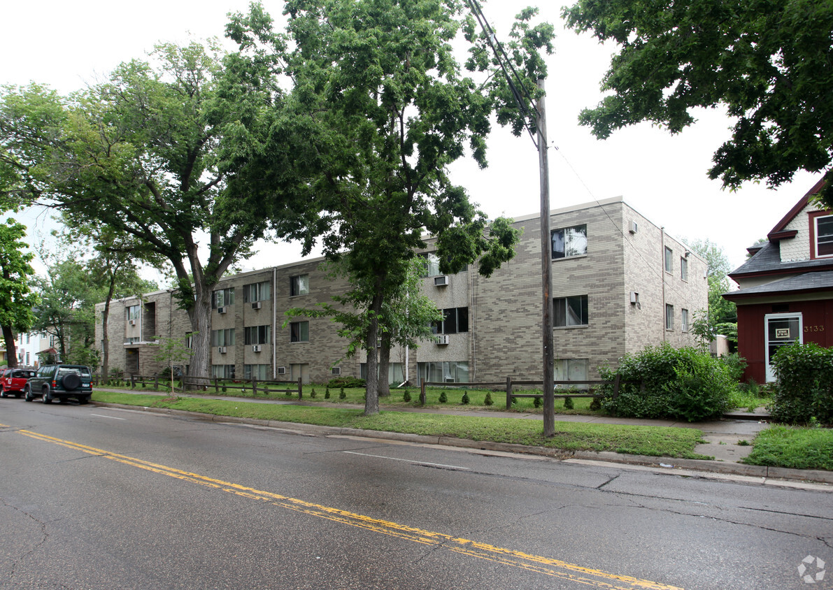 Foto principal - Cedar Lake Apartments