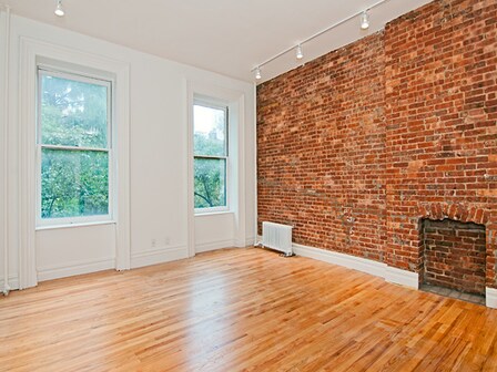 Primary Photo - 21 Sidney Pl