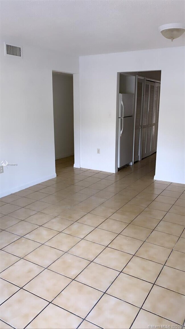 Foto del edificio - 1764 W 42nd Pl