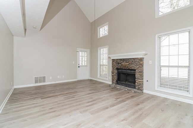 Foto del edificio - 2627 Windage Dr SW