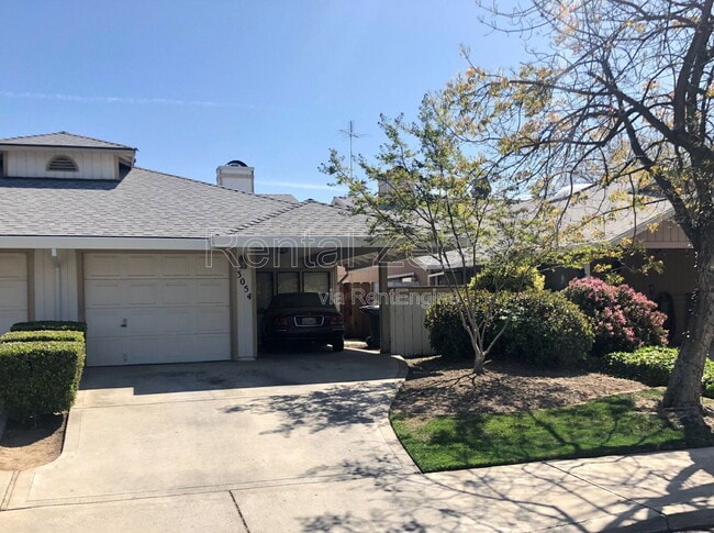 Building Photo - 3054 W Queens Cir