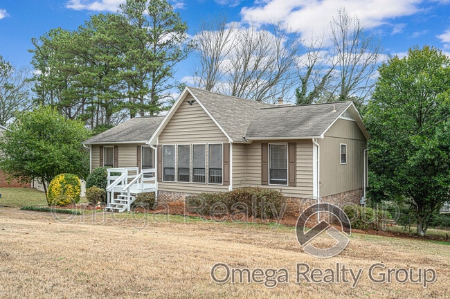 Building Photo - 2561 Redwood Ln