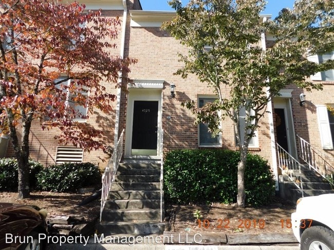 Building Photo - 4025 Heather Ct NW