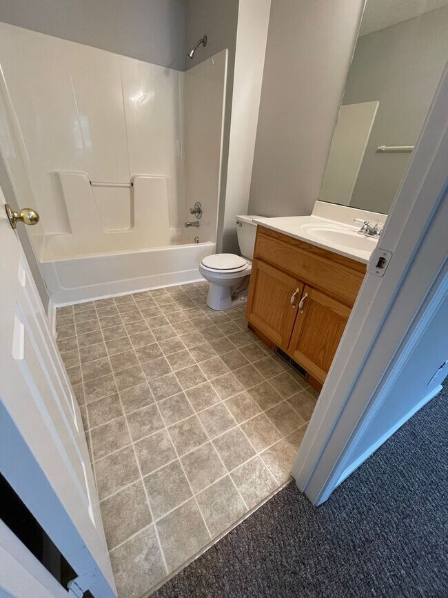 Foto del edificio - 31 Fox Creek Ct