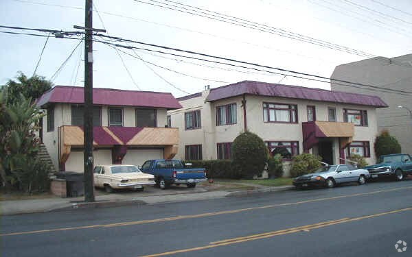 Foto del edificio - 2400 E 4th St