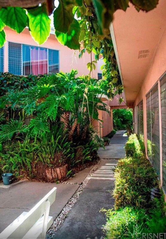 Foto del edificio - 11818 Gateway Blvd