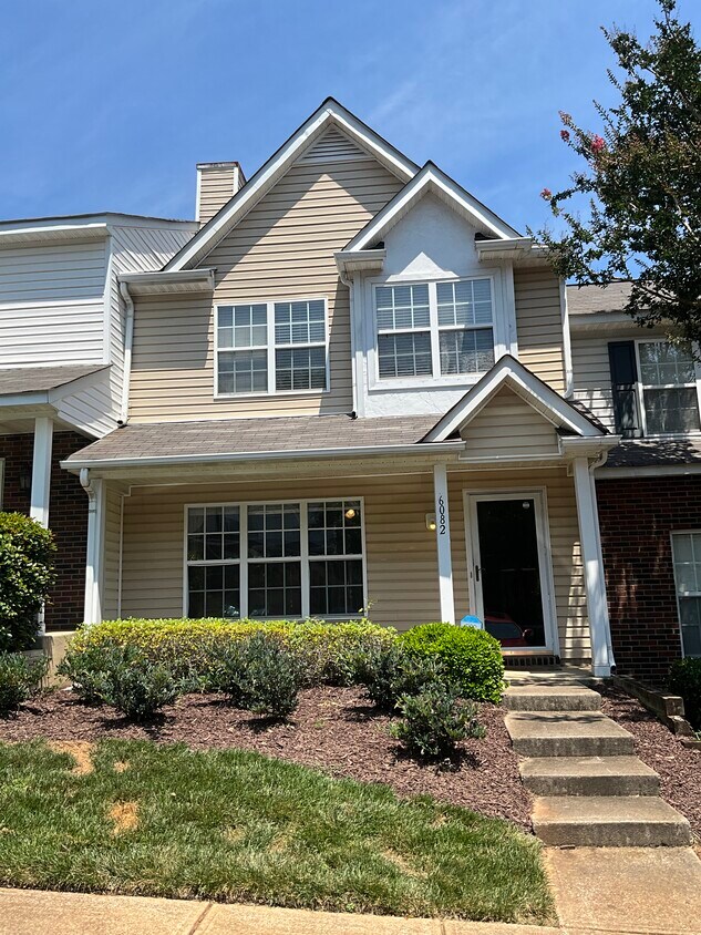 Foto principal - 6082 Cougar Ln