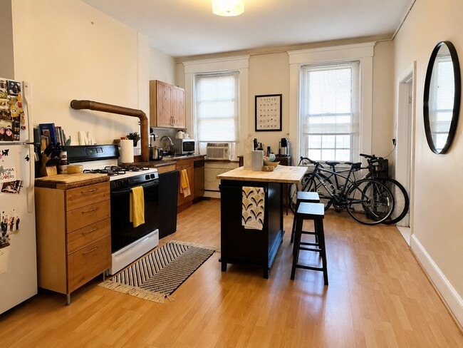 Building Photo - 263 Shawmut Ave