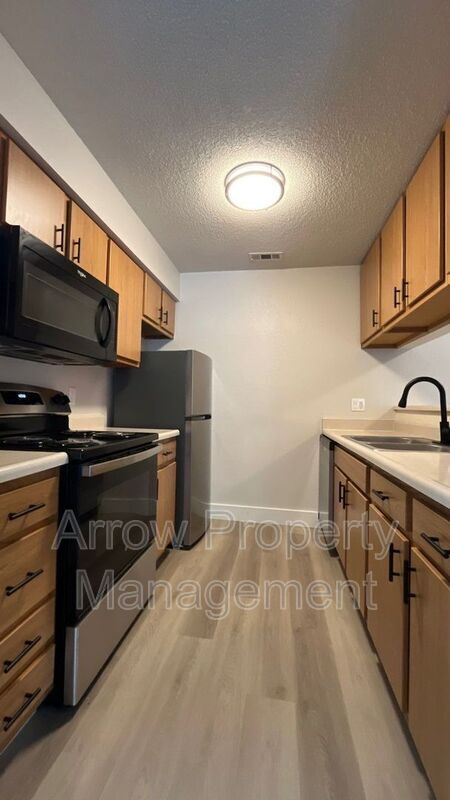 Foto del edificio - 2384 N 44th St