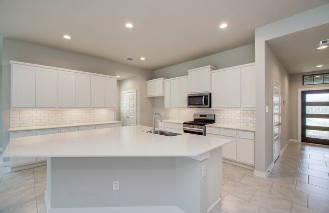 Foto del edificio - 28511 Eli Eagle St