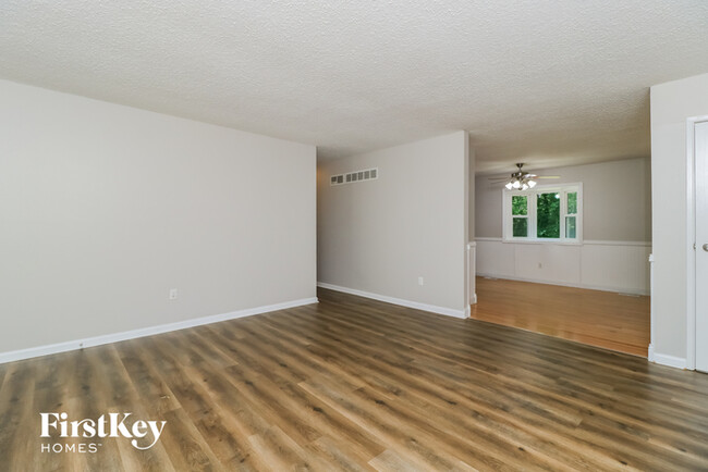 Building Photo - 2705 Peachwood Trail