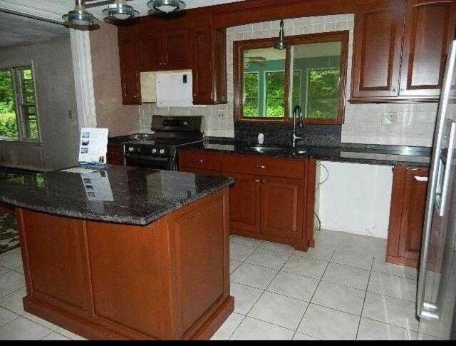 Foto del edificio - 366 Kenwood Ave