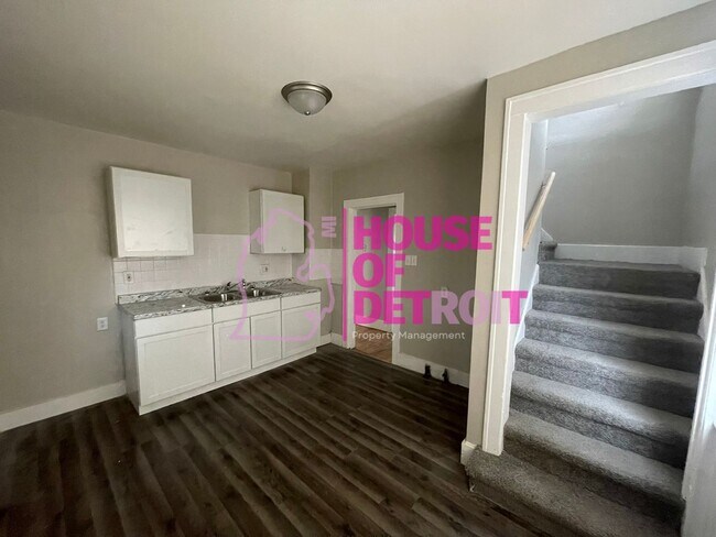 Foto del edificio - 3 BEDROOM | 1 BATH | FREE PRE SCREEN